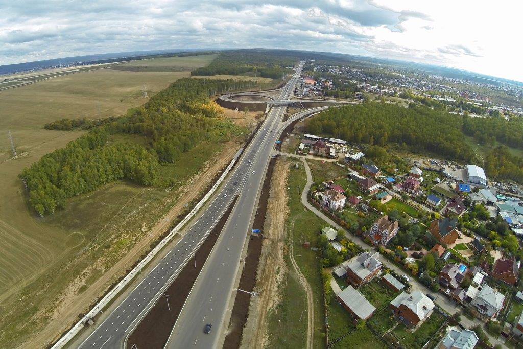 На автомобильной дороге «Иркутск-Листвянка» выполняются работы по ремонту дорожного полотна-картами в рамках содержания.